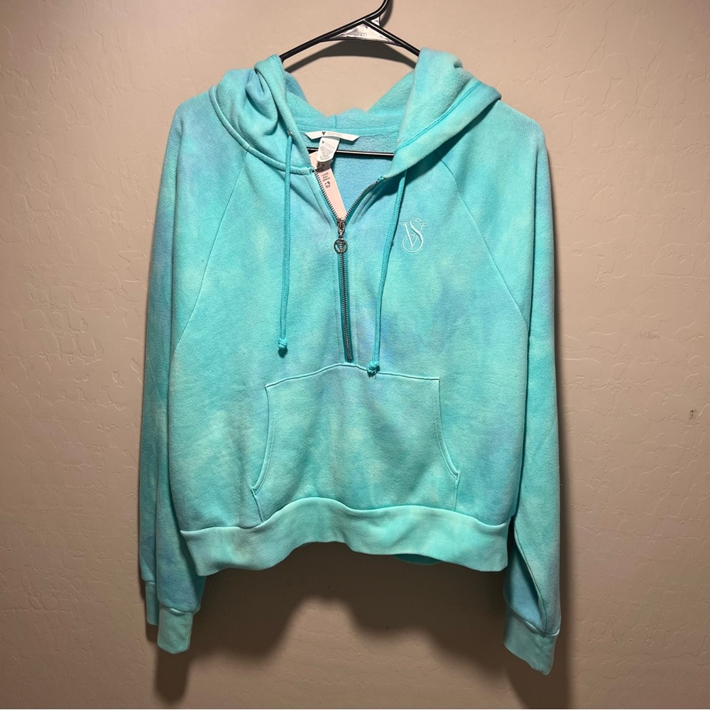 Victoria’s Secret 1/2 zip cropped hoodie